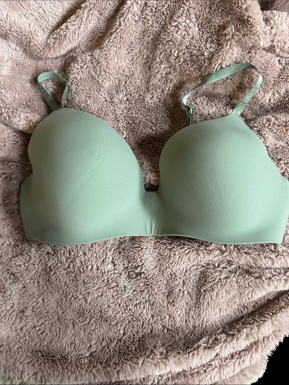 Victoria's Secret Mint Green Seamless Molded Bra